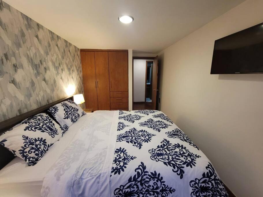 Excelente Vista Panoramica,piscina,sauna,seguridad 24h,acojedor,confortable,excellent Panoramic View, Swimming Pool, Private Security 24h Comfortable And Cozy Quito