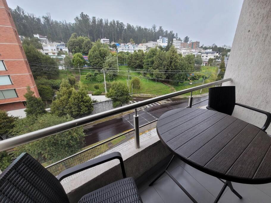Excelente Vista Panoramica,piscina,sauna,seguridad 24h,acojedor,confortable,excellent Panoramic View, Swimming Pool, Private Security 24h Comfortable And Cozy * Quito