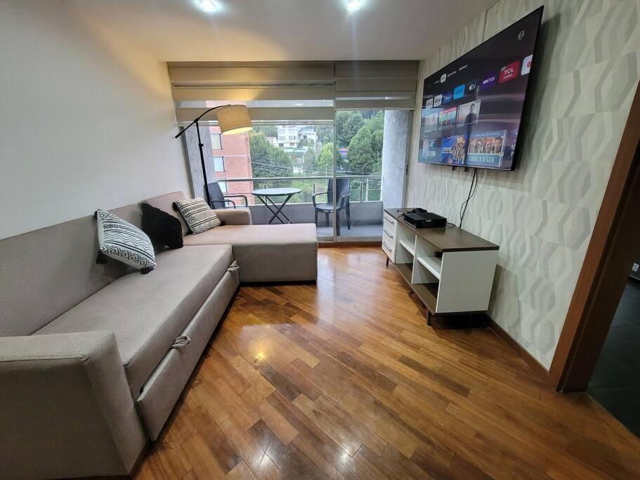 Apartment Excelente Vista Panoramica,piscina,sauna,seguridad 24h,acojedor,confortable,excellent Panoramic View, Swimming Pool, Private Security 24h Comfortable And Cozy Quito
