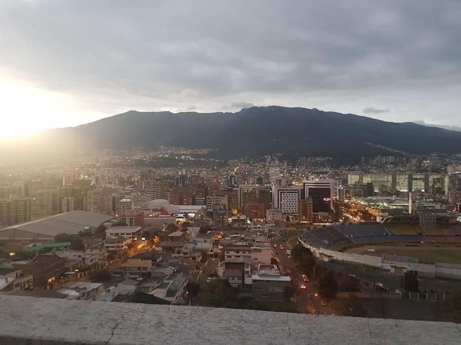Excelente Vista Panoramica,piscina,sauna,seguridad 24h,acojedor,confortable,excellent Panoramic View, Swimming Pool, Private Security 24h Comfortable And Cozy * Quito